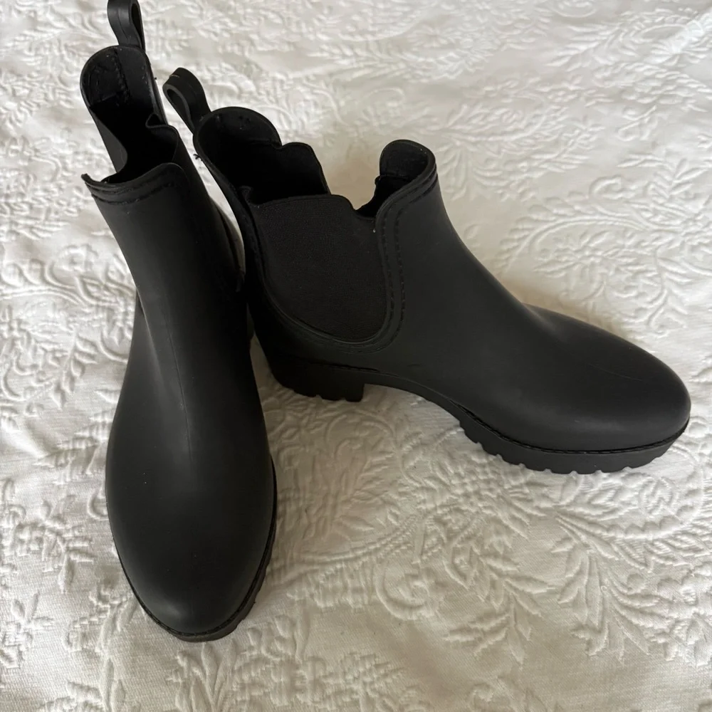 Jeffrey Campbell Black Cloudy Rain Rubber Ankle Boots Size 7